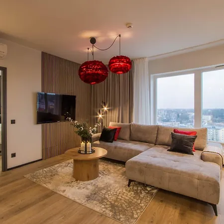 Skyline 14th Floor טרטו