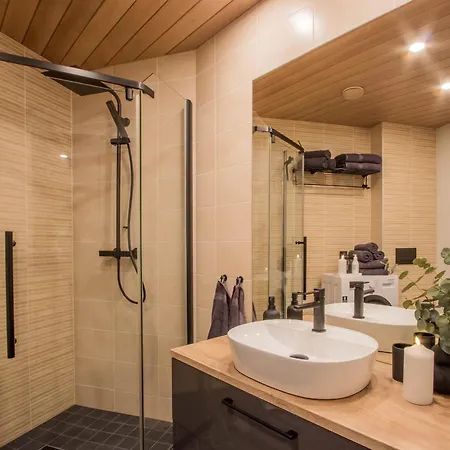 Skyline 14th Floor טרטו