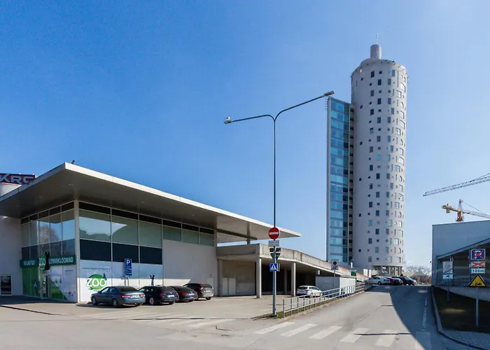 Skyline 14th Floor *